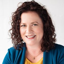 Nina Crowley headshot